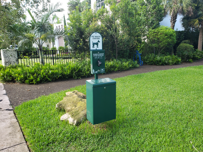 Dog store poop station